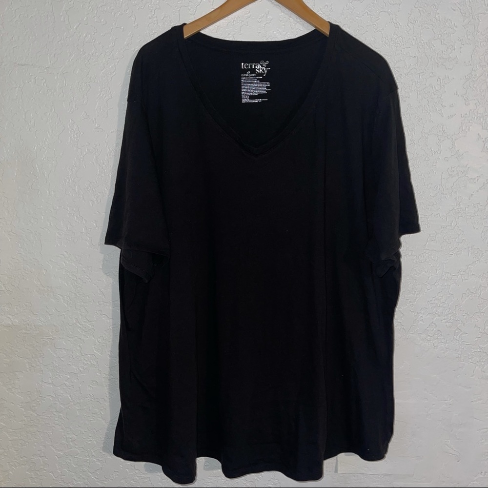 Terra & Sky Black Short Sleeve Top